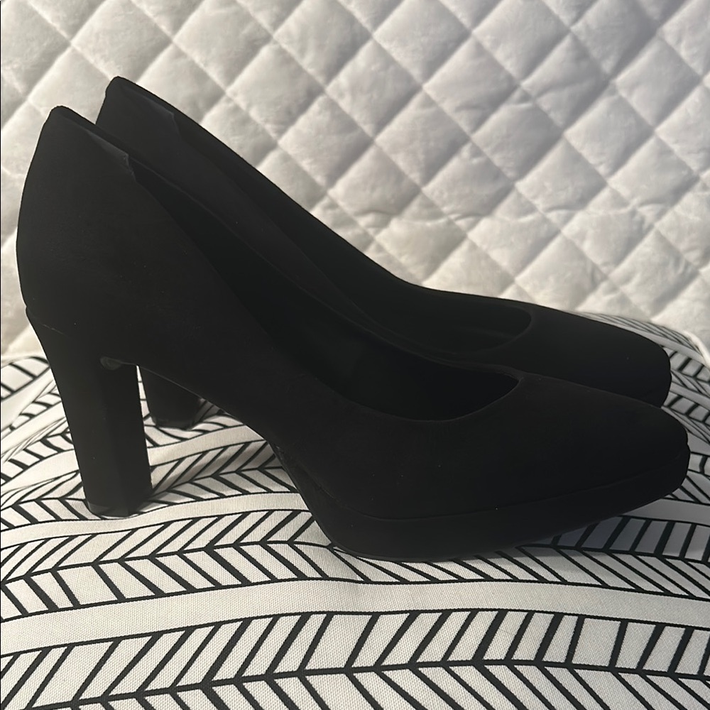 Anne Klein Jovanna Black Platform Heels